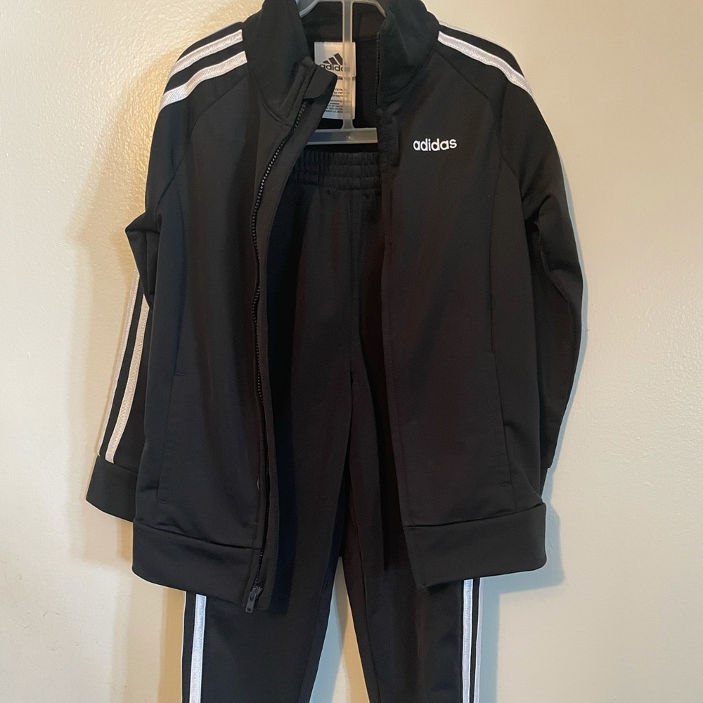 Adidas black and white matching set